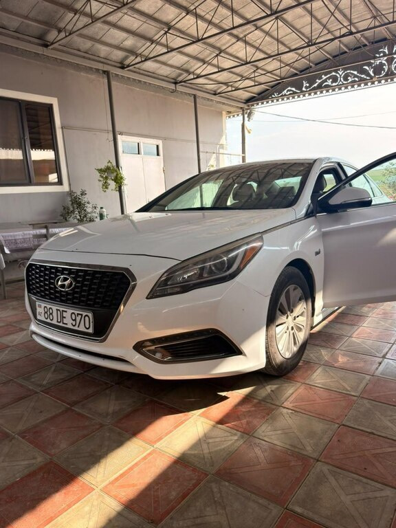 2017 Hyundai Sonata, 2.0L, 134612km - Image 6