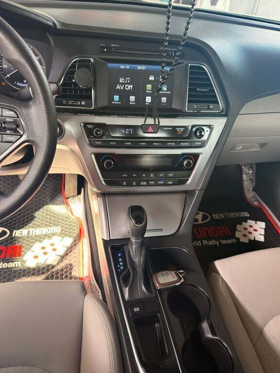 2017 Hyundai Sonata, 2.0L, 134612km - Image 9