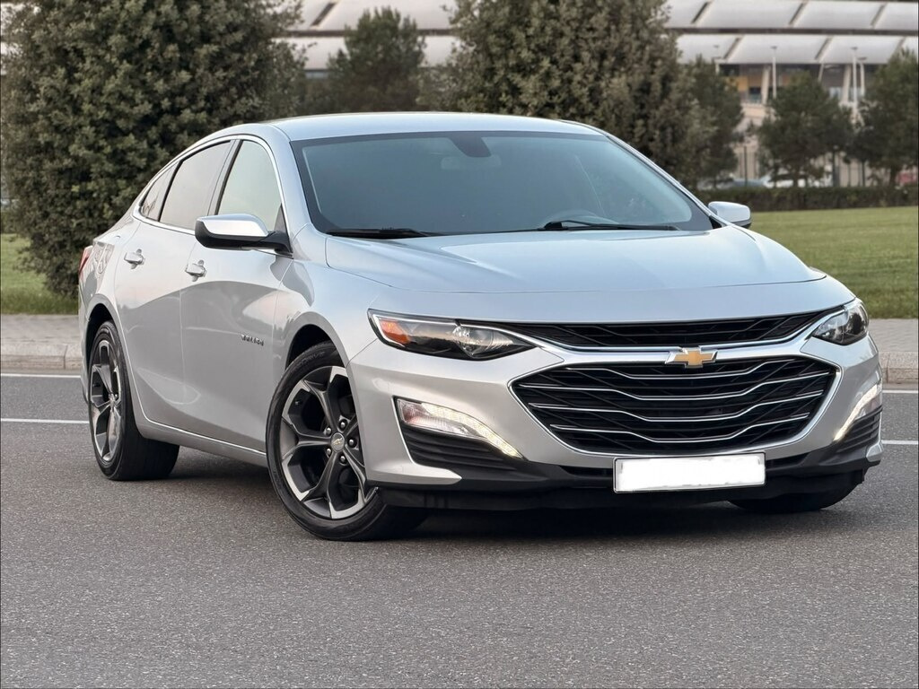 2022 Chevrolet Malibu, 1.5L, 137000km - Image 2