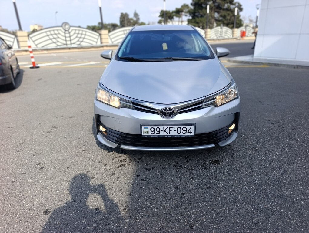 2016 Toyota Corolla, 1.6L, 220000km - Image 2