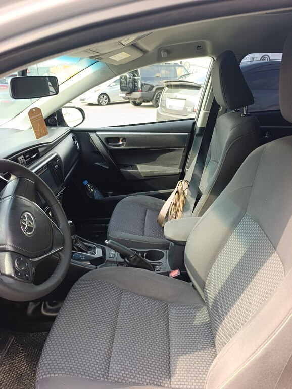 2016 Toyota Corolla, 1.6L, 220000km - Image 11