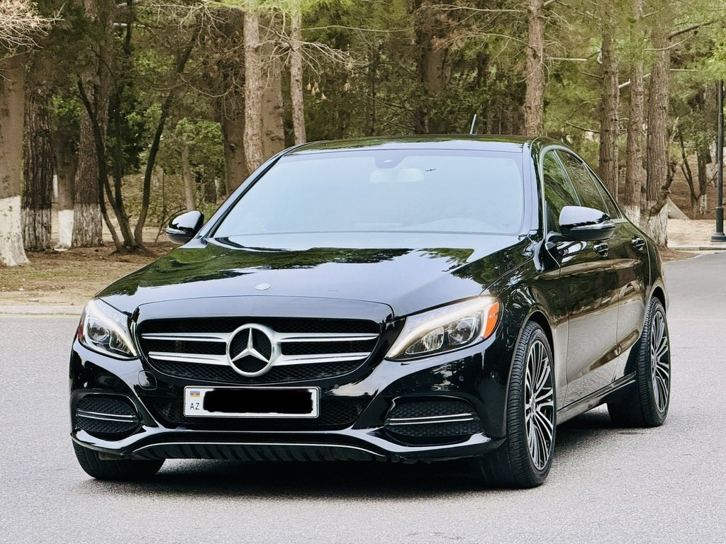 2016 Mercedes C 300, 2.0L, 191000km - Image 1