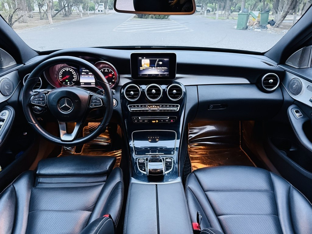 2016 Mercedes C 300, 2.0L, 191000km - Image 12