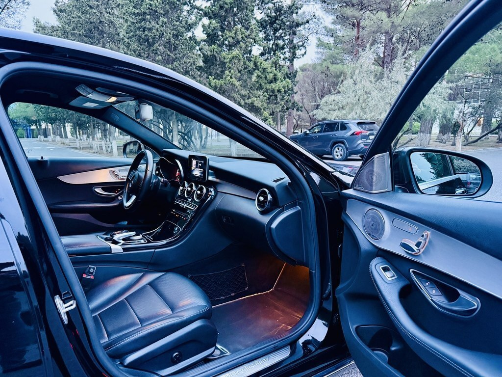 2016 Mercedes C 300, 2.0L, 191000km - Image 20