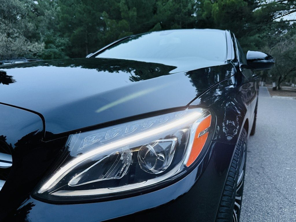 2016 Mercedes C 300, 2.0L, 191000km - Image 9