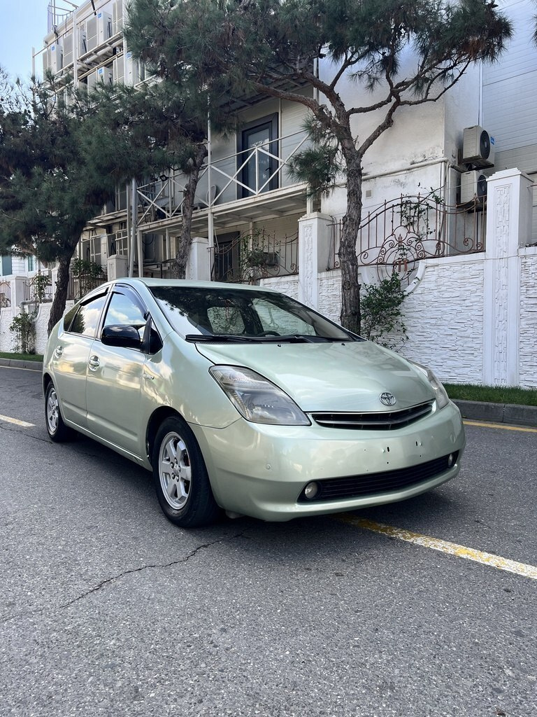 2008 Toyota Prius, 1.5L, 266000km - Image 2