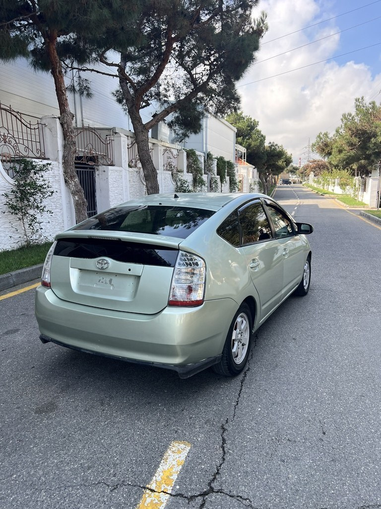 2008 Toyota Prius, 1.5L, 266000km - Image 3