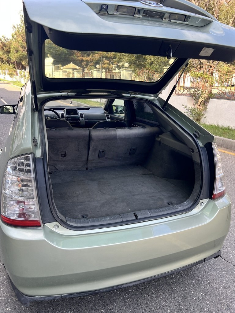 2008 Toyota Prius, 1.5L, 266000km - Image 5