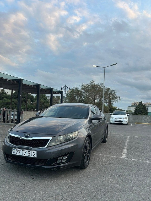 2010 Kia K5, 2.0L, 350000km - Image 2