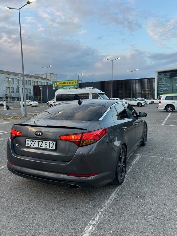 2010 Kia K5, 2.0L, 350000km - Image 16