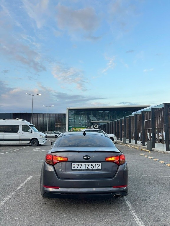 2010 Kia K5, 2.0L, 350000km - Image 4