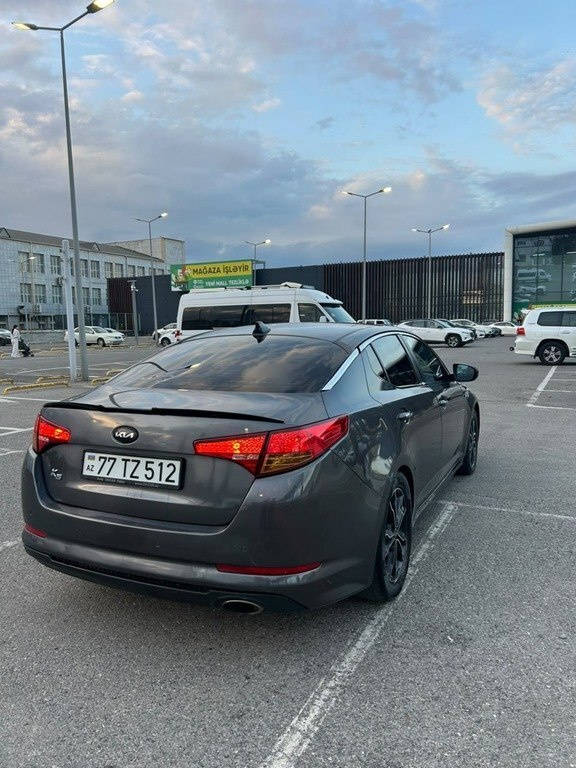 2010 Kia K5, 2.0L, 350000km - Image 8