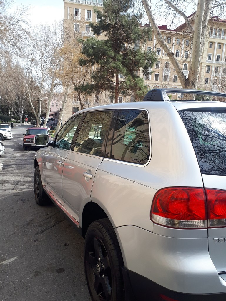 2004 Volkswagen Touareg, 3.2L, 270000km - Image 3