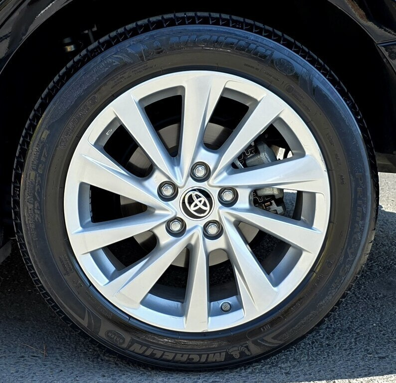 2021 Toyota Camry, 2.5L, 64900km - Image 17