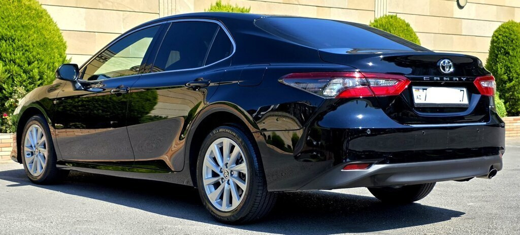 2021 Toyota Camry, 2.5L, 64900km - Image 18