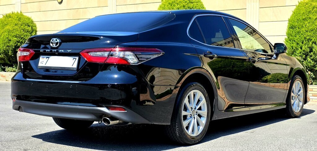 2021 Toyota Camry, 2.5L, 64900km - Image 19