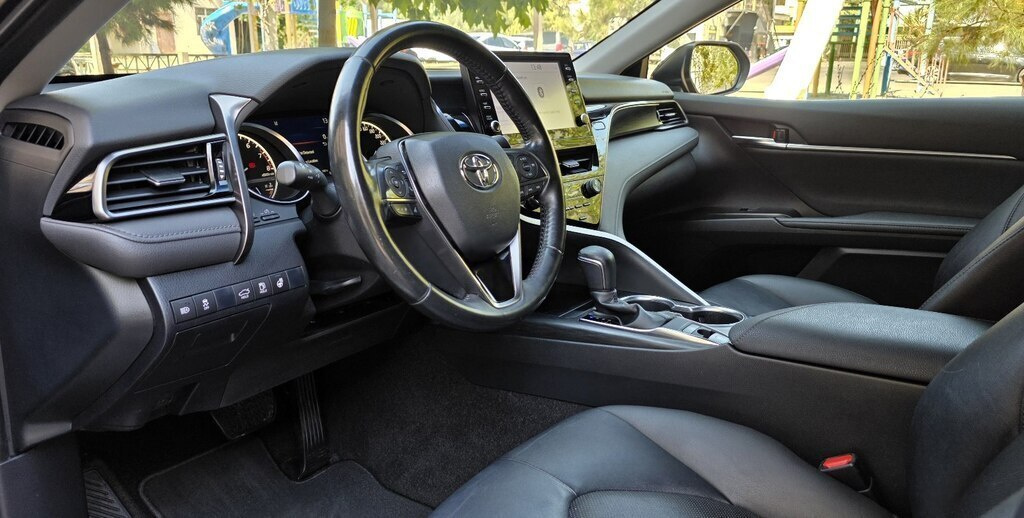 2021 Toyota Camry, 2.5L, 64900km - Image 8