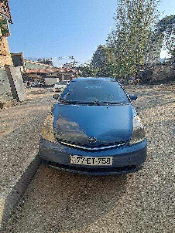 2007 Toyota Prius, 1.5L, 330000km - Image 1