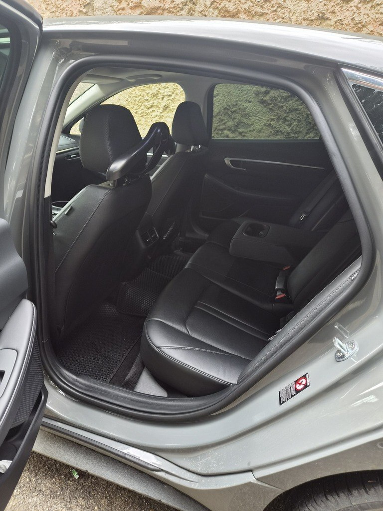 2022 Hyundai Sonata, 1.6L, 40100km - Image 13