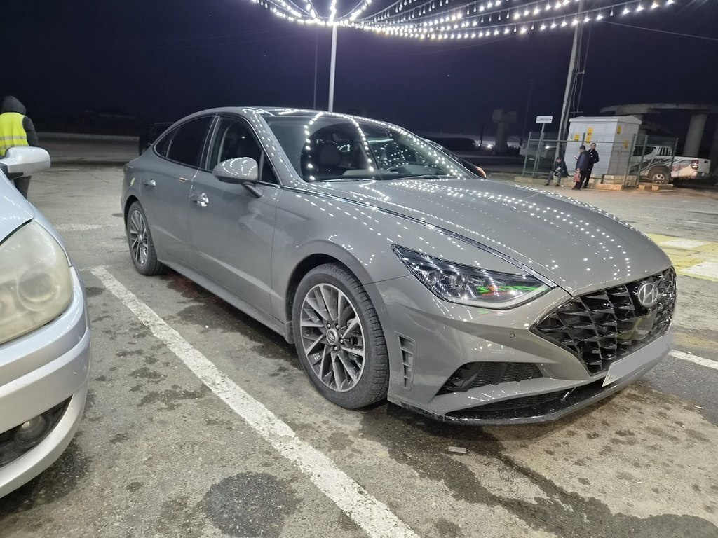 2022 Hyundai Sonata, 1.6L, 40100km - Image 9
