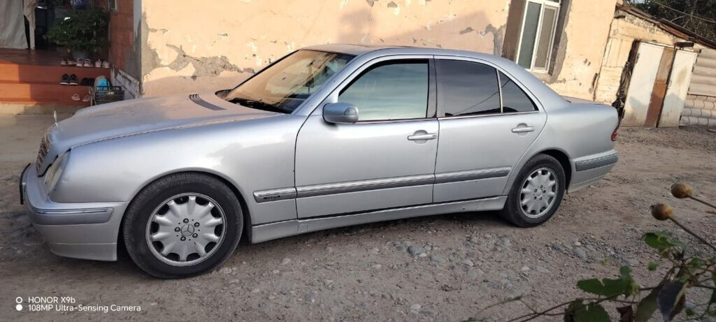 2000 Mercedes E 240, 2.4L, 353000km - Image 5