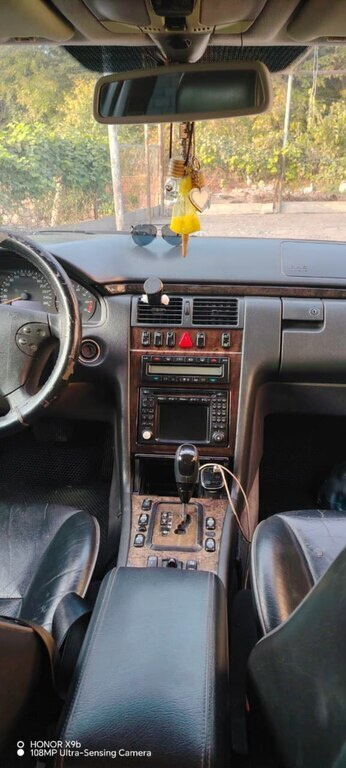 2000 Mercedes E 240, 2.4L, 353000km - Image 6