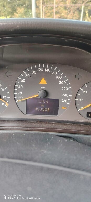 2000 Mercedes E 240, 2.4L, 353000km - Image 10