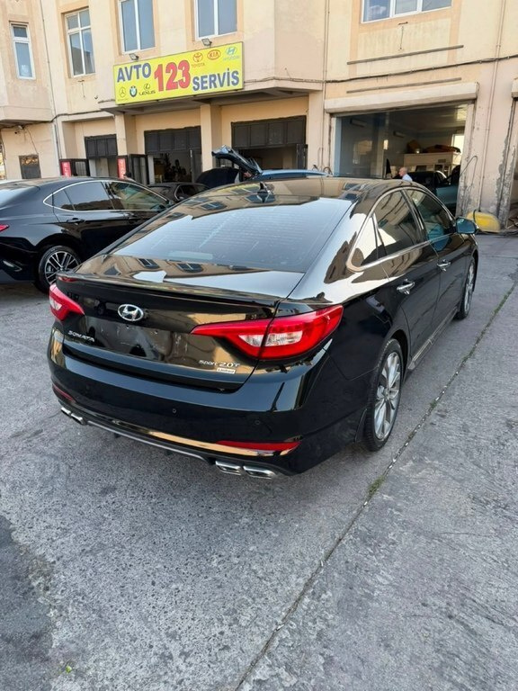 2015 Hyundai Sonata, 2.0L, 155000km - Image 4