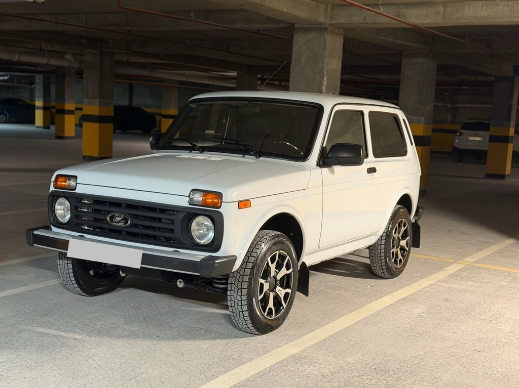 2024 LADA (VAZ) Niva, 1.7L, 41000km - Image 13