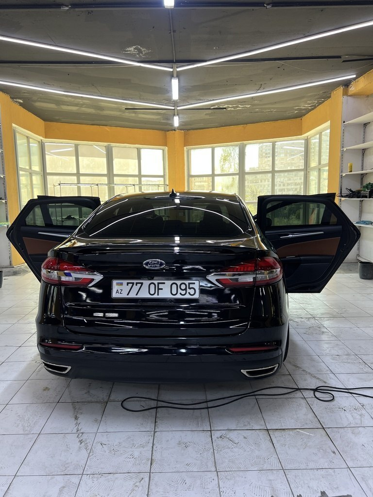 2020 Ford Fusion (North America), 2.0L, 201000km - Image 4