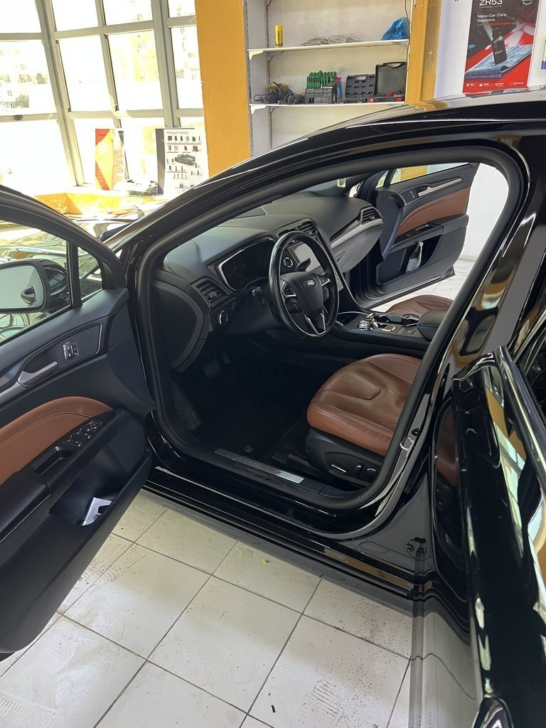 2020 Ford Fusion (North America), 2.0L, 201000km - Image 7
