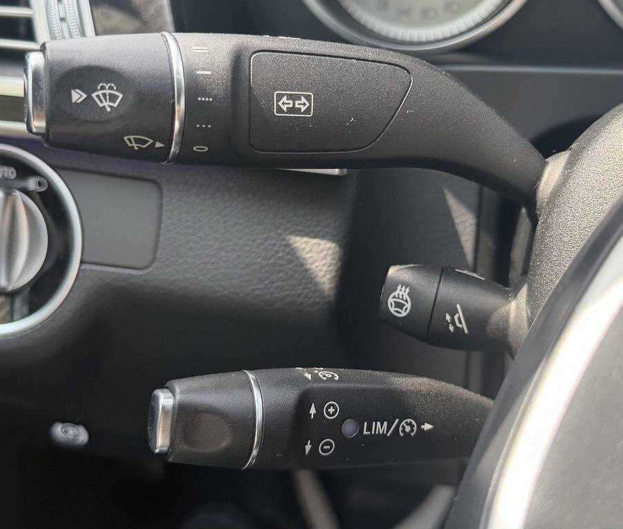 2015 Mercedes E 220, 2.1L, 233300km - Image 17