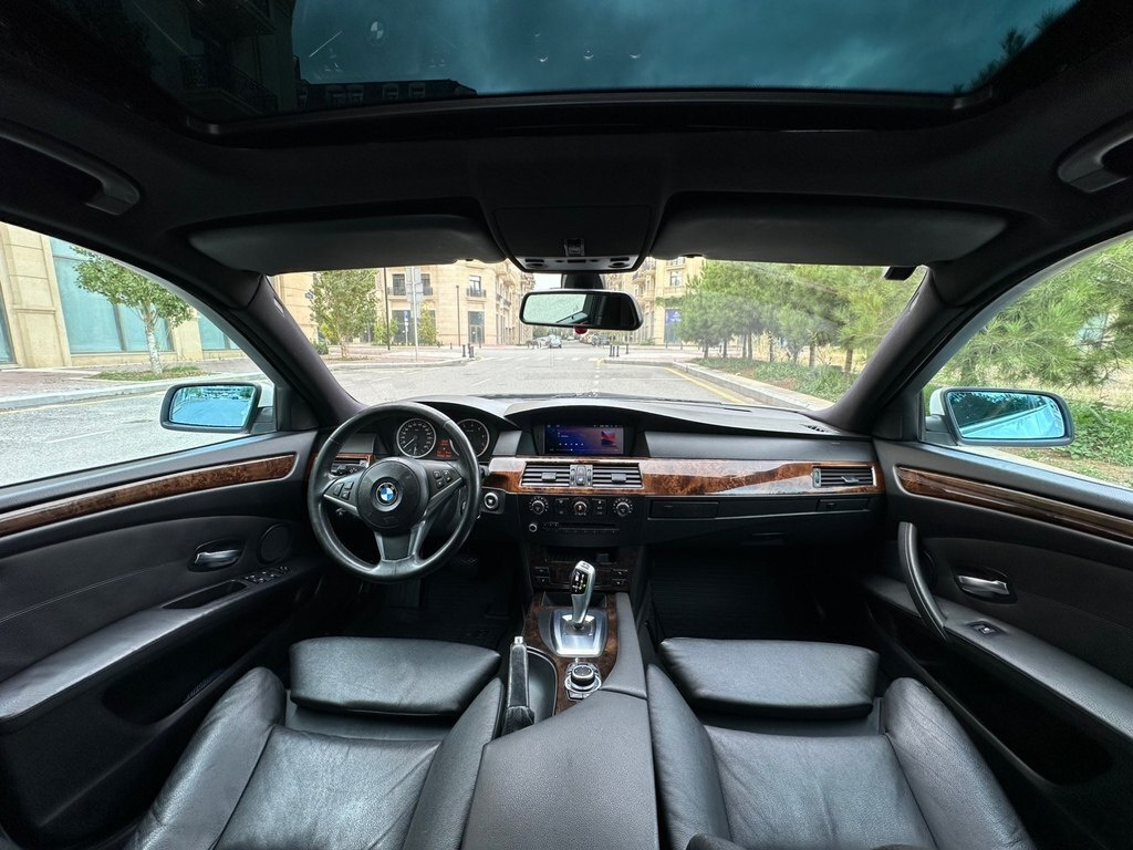 2009 BMW 530, 3.0L, 320000km - Image 13