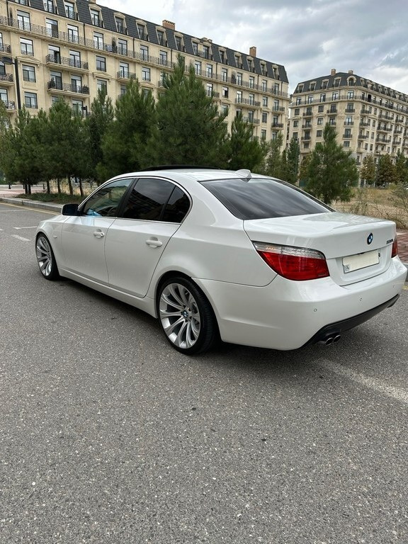 2009 BMW 530, 3.0L, 320000km - Image 5