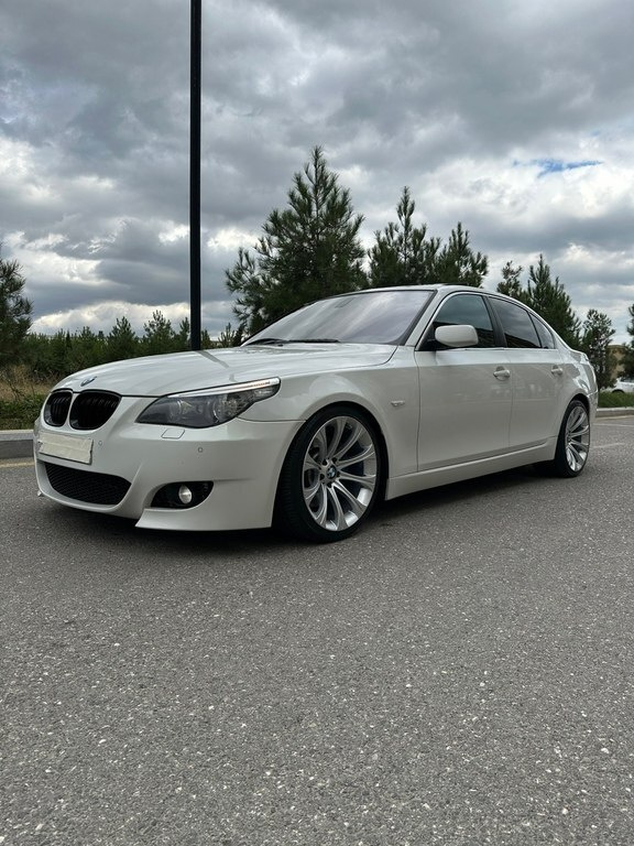 2009 BMW 530, 3.0L, 320000km - Image 7