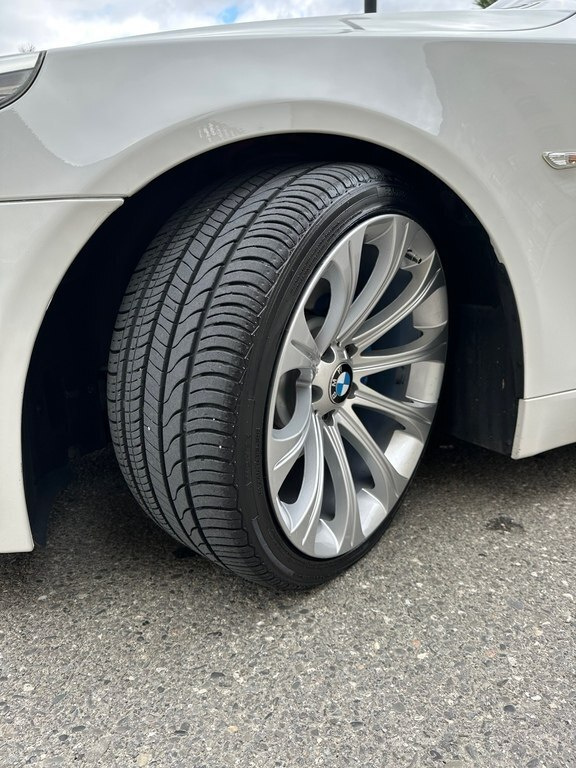 2009 BMW 530, 3.0L, 320000km - Image 9