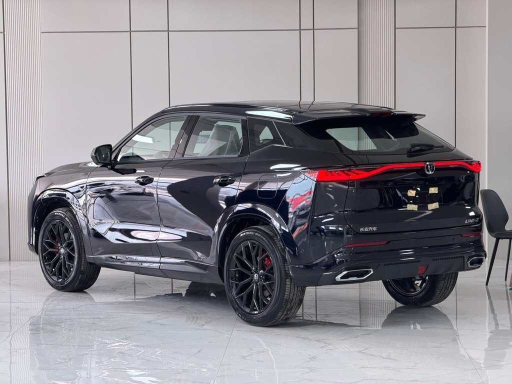 2025 Changan Uni-Z, 1.5L, 0km - Image 3