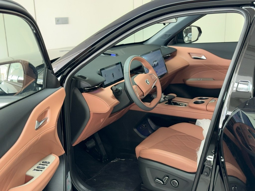 2025 Changan Uni-Z, 1.5L, 0km - Image 6
