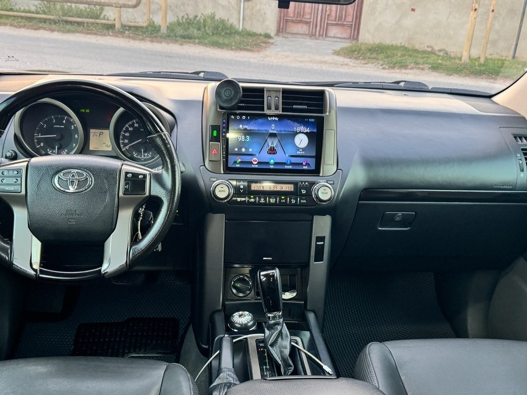 2012 Toyota Land Cruiser Prado, 2.7L, 215500km - Image 6
