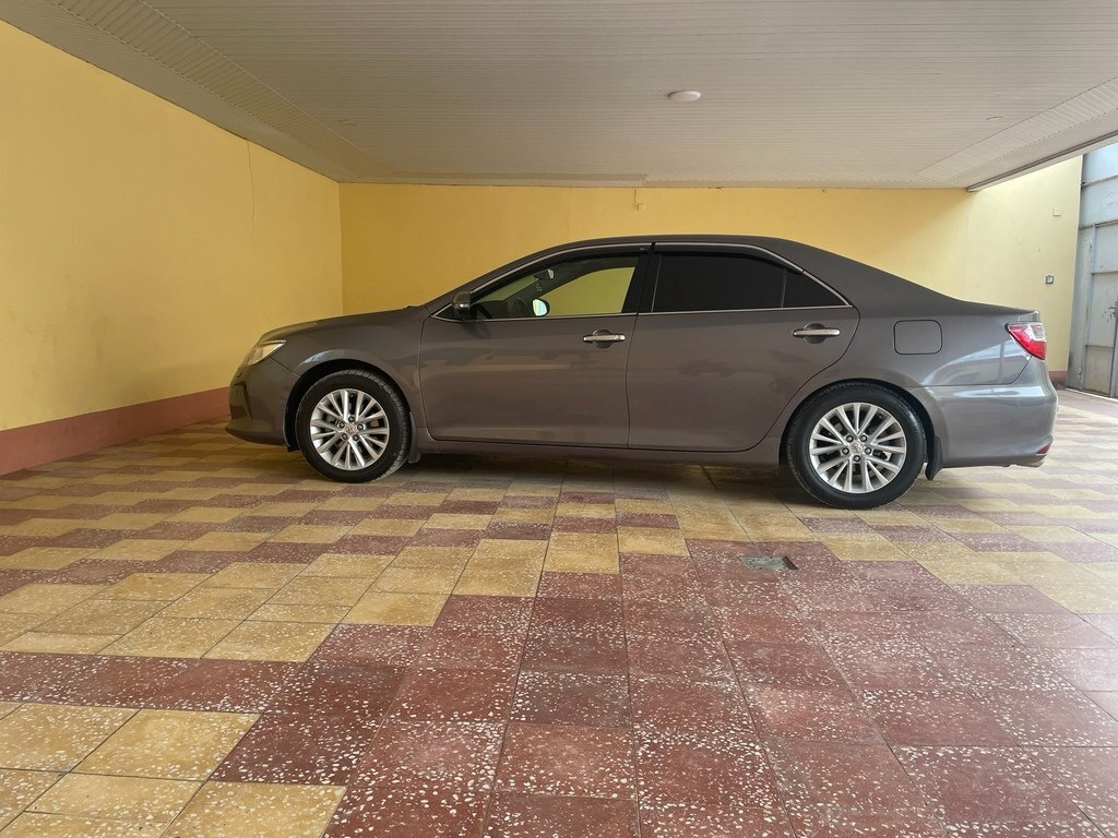 2015 Toyota Camry, 2.5L, 169540km - Image 16