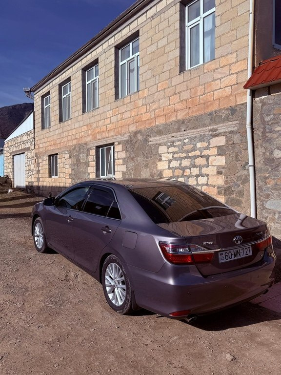 2015 Toyota Camry, 2.5L, 169540km - Image 3