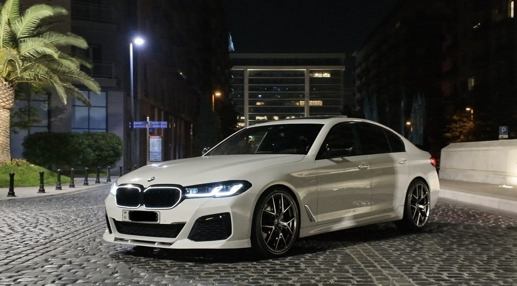 2019 BMW 530, 2.0L, 202000km - Image 1