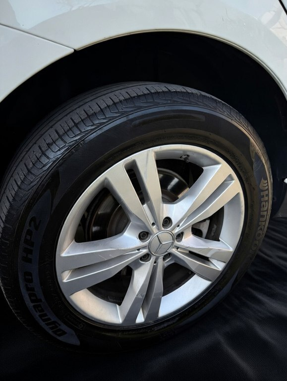 2012 Mercedes ML 350 4MATIC, 3.5L, 237309km - Image 8