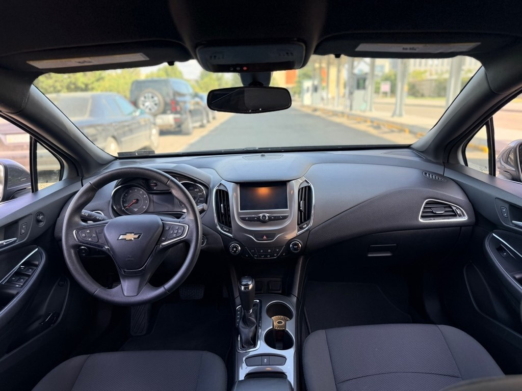 2017 Chevrolet Cruze, 1.4L, 81473km - Image 11