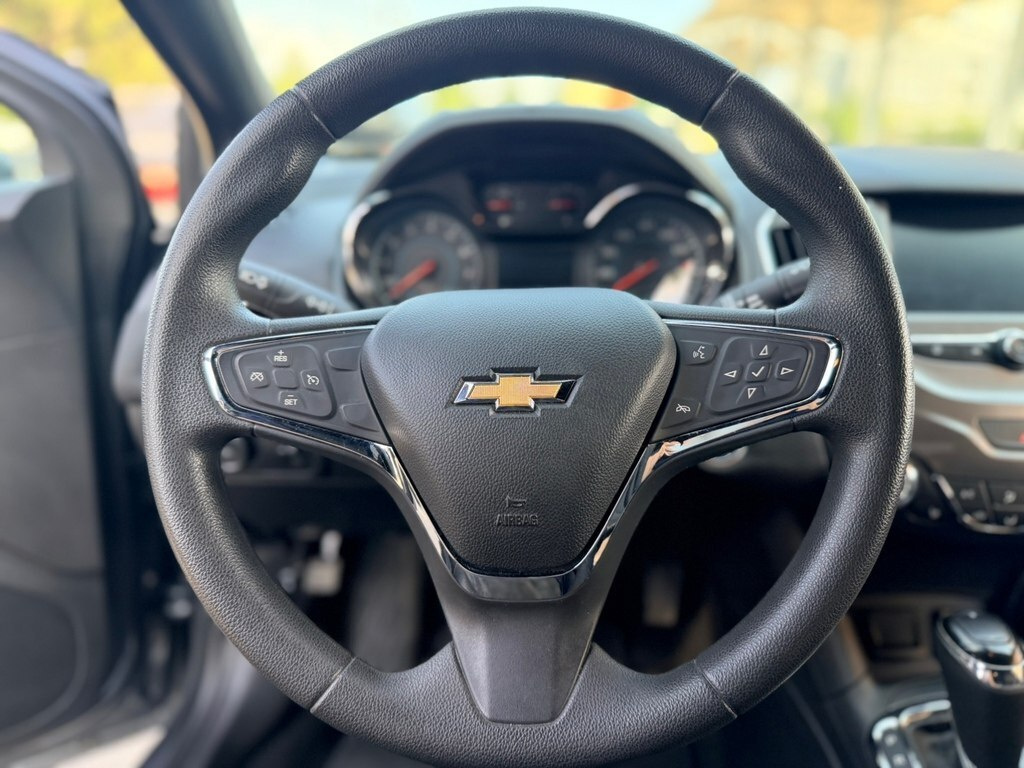 2017 Chevrolet Cruze, 1.4L, 81473km - Image 13