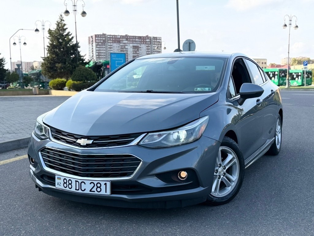 2017 Chevrolet Cruze, 1.4L, 81473km - Image 4