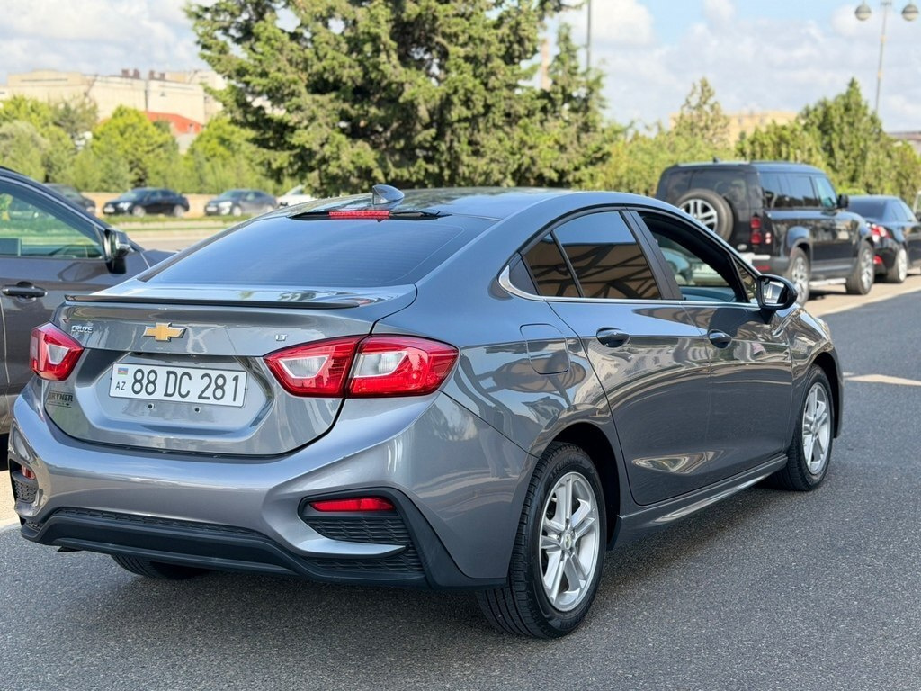 2017 Chevrolet Cruze, 1.4L, 81473km - Image 6