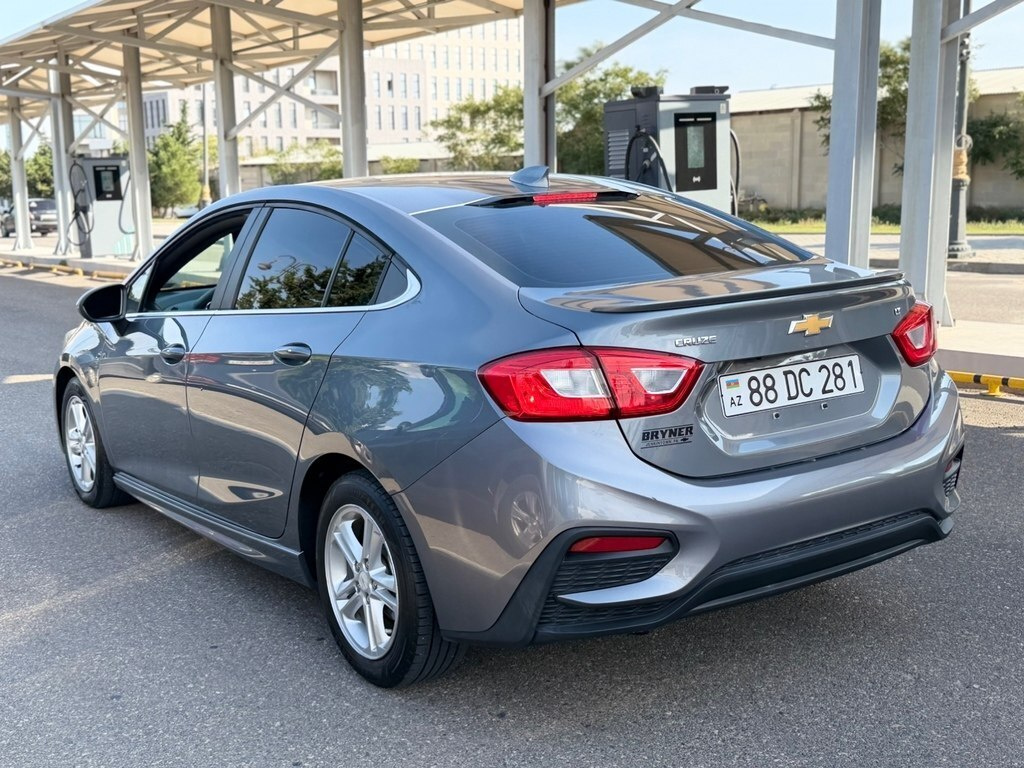 2017 Chevrolet Cruze, 1.4L, 81473km - Image 7