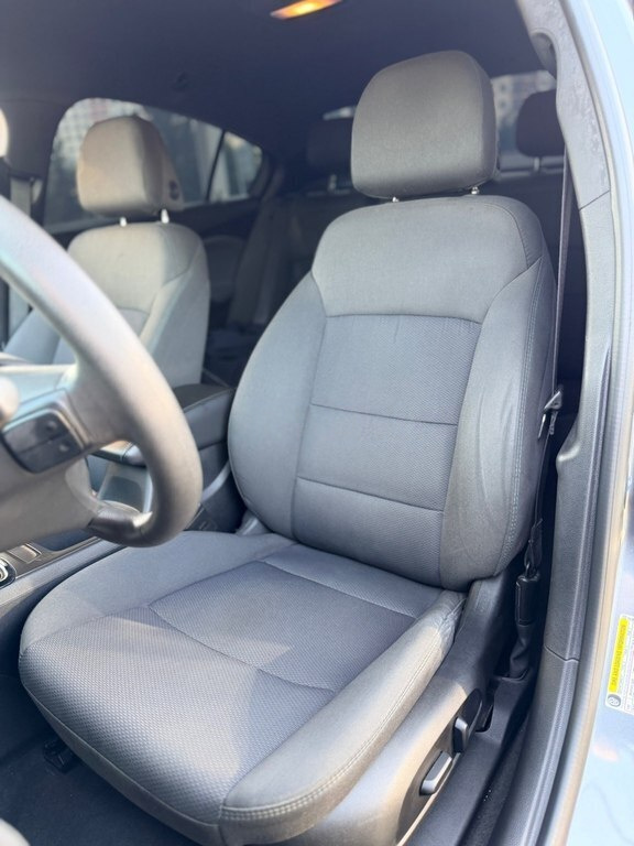 2017 Chevrolet Cruze, 1.4L, 81473km - Image 9