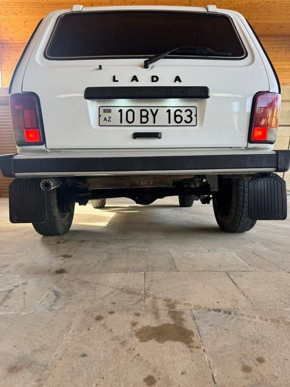 2015 LADA (VAZ) Niva, 1.7L, 102500km - Image 8